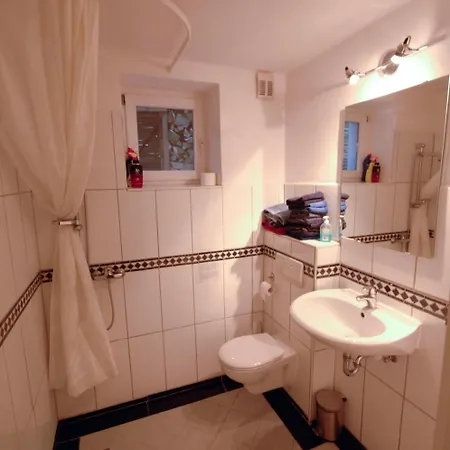 Rum i privatbostad Airportgaestehaus