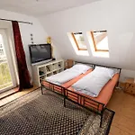 Airportgaestehaus Проживання в сім'ї