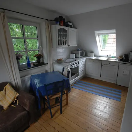 Airportgaestehaus Alloggio in famiglia *