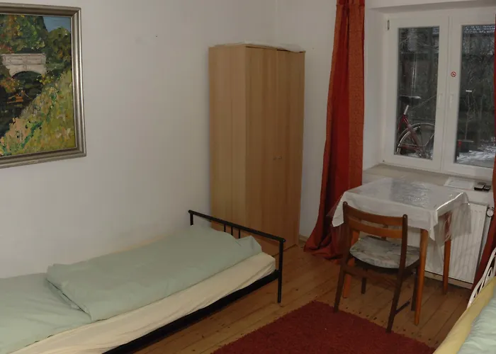 Airportgaestehaus ホームステイ ブレーメン