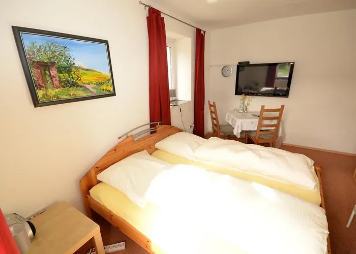 Airportgaestehaus ホームステイ